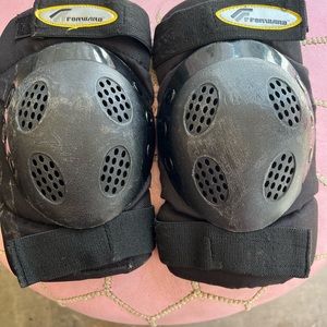 kneepads size L